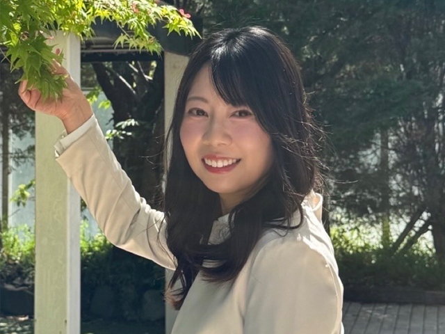 中澤絢香（なかざわ　あやか）